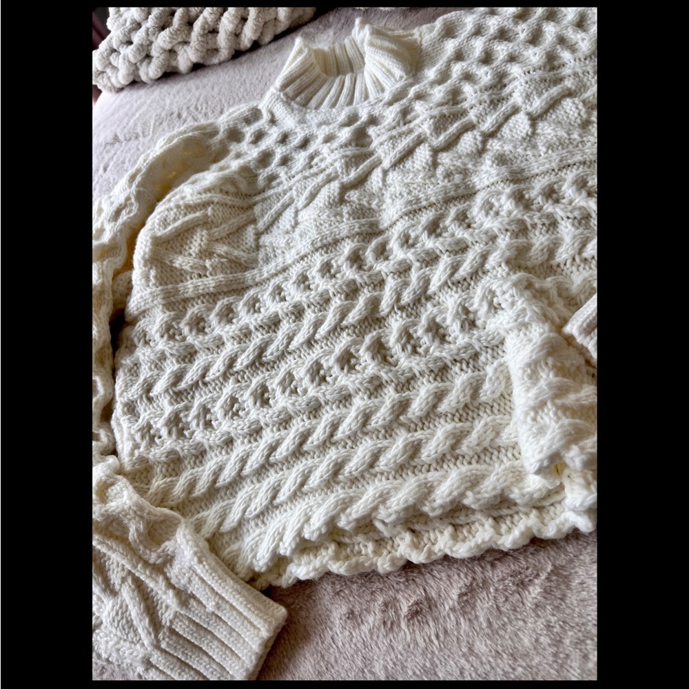 Knit sweater